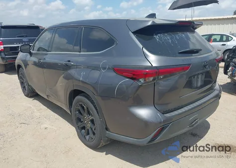 2022 Toyota Highlander L z USA, uszkodzony, nr VIN 5TDCZRAH5NS560631